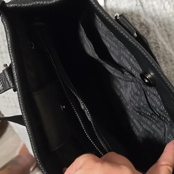 Steve Madden Crossbody - Picture 7 of 7